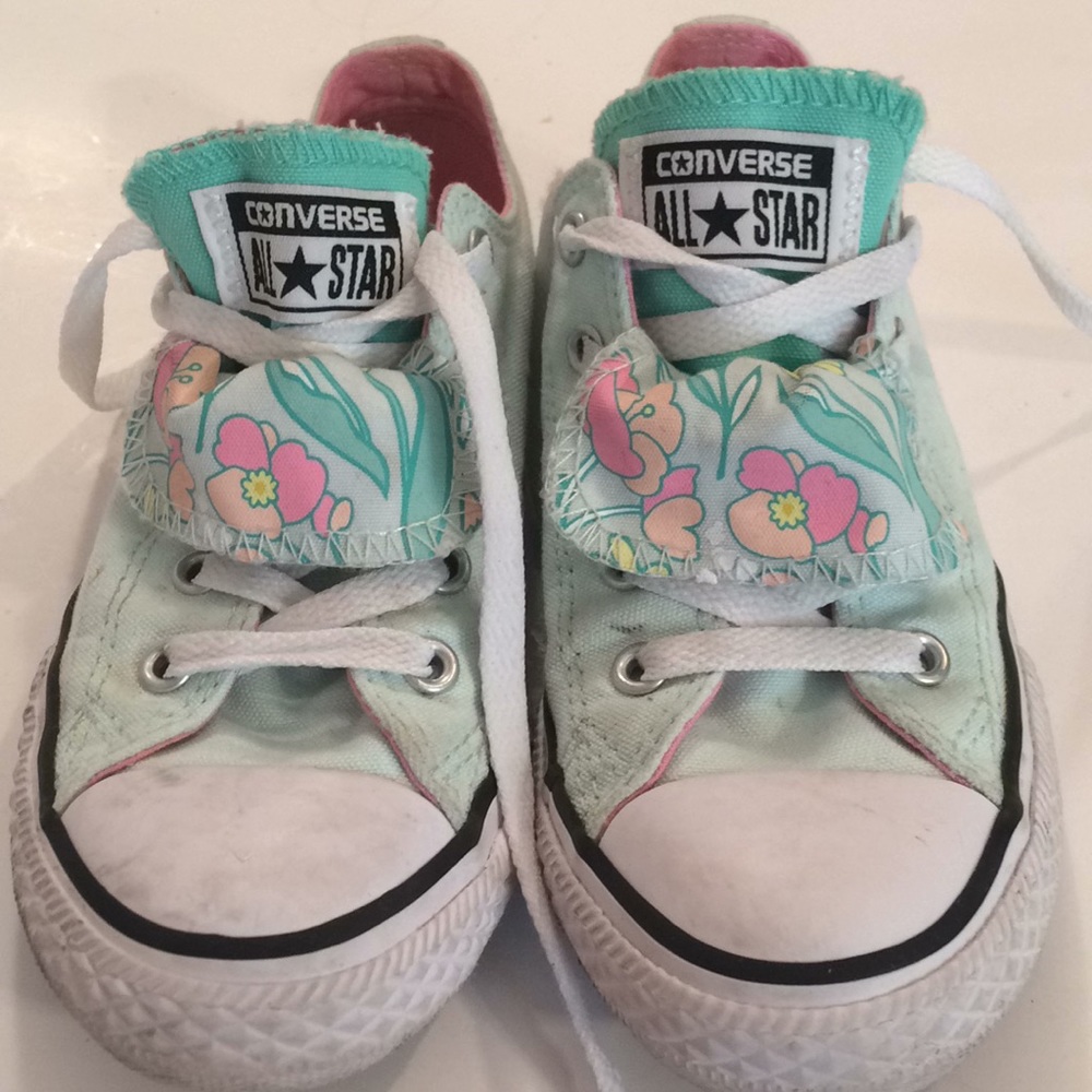 Converse girls size 1 shoes